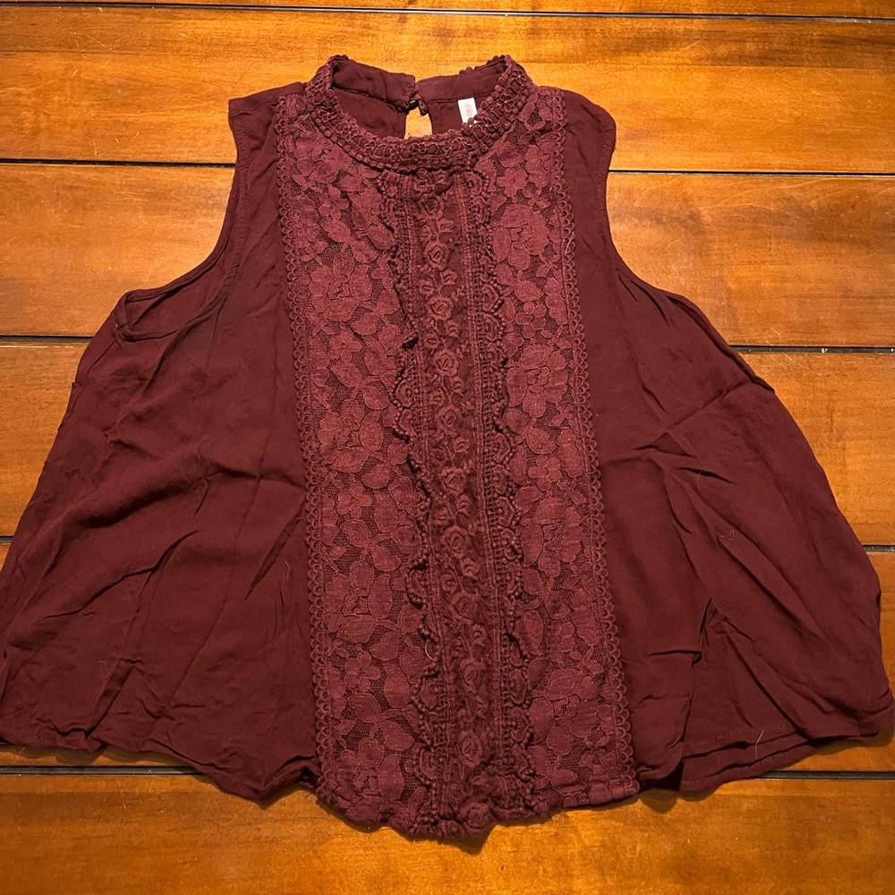 Xhilaration Sleeveless Lace Blouse in Rich Burgundy